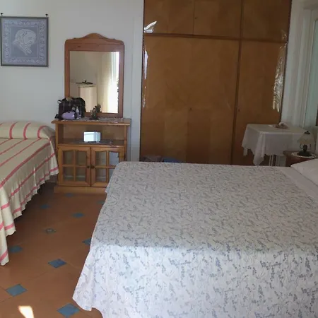 Casa Hermosa Nocleg ze śniadaniem 2*