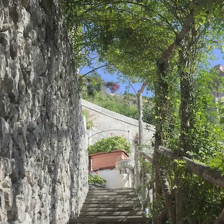Casa Hermosa 2*